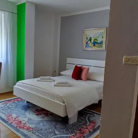 Monera Apartments&rooms&free Garage Appartamento Mostar