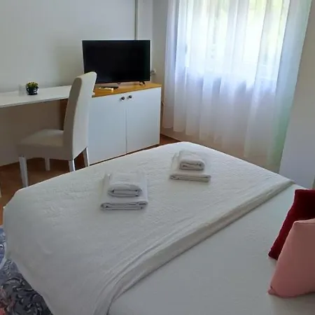 Appartamento Monera Apartments&rooms&free Garage *