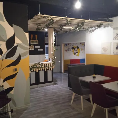 Monera & & Free Garage モスタル