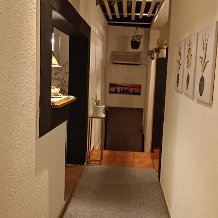 Monera & & Free Garage * Μόσταρ